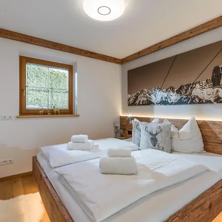 Chalet Weinberg With Private Sauna And 6 Bedrooms בקתה