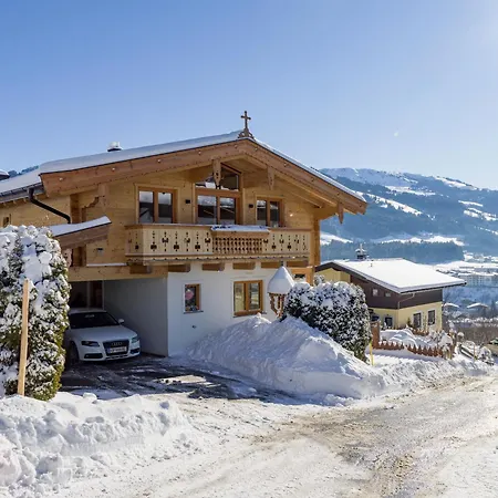 Chalet Chalet Weinberg With Private Sauna And 6 Bedrooms Kirchberg in Tirol