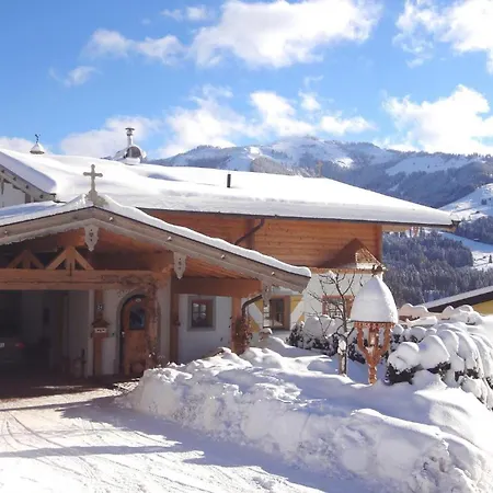 Chalet Weinberg With Private Sauna And 6 Bedrooms Kirchberg in Tirol