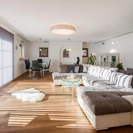 Chalet Weinberg With Private Sauna And 6 Bedrooms